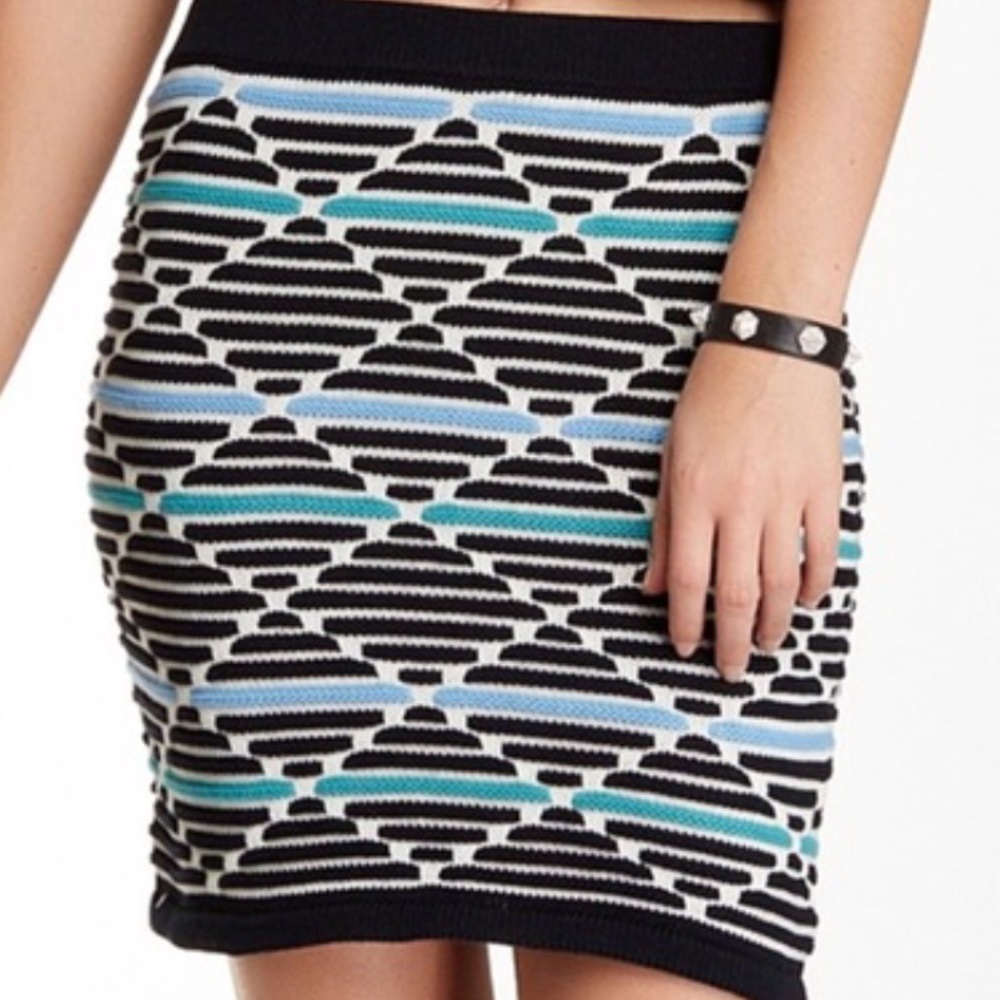 Knit mini skirt - Picture 5 of 5